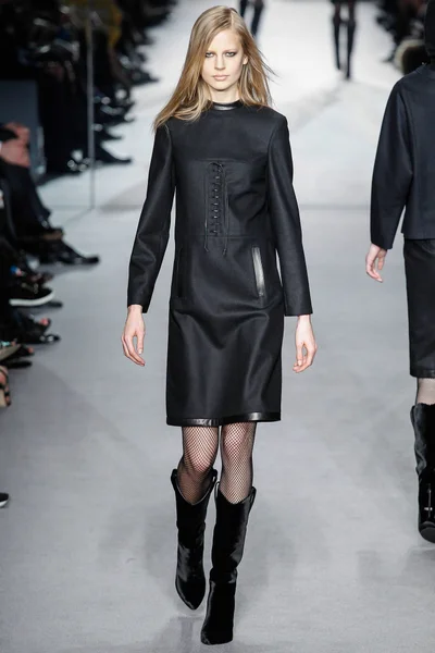 Look 4